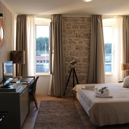 Olife Guesthouse Milna  Exterior foto